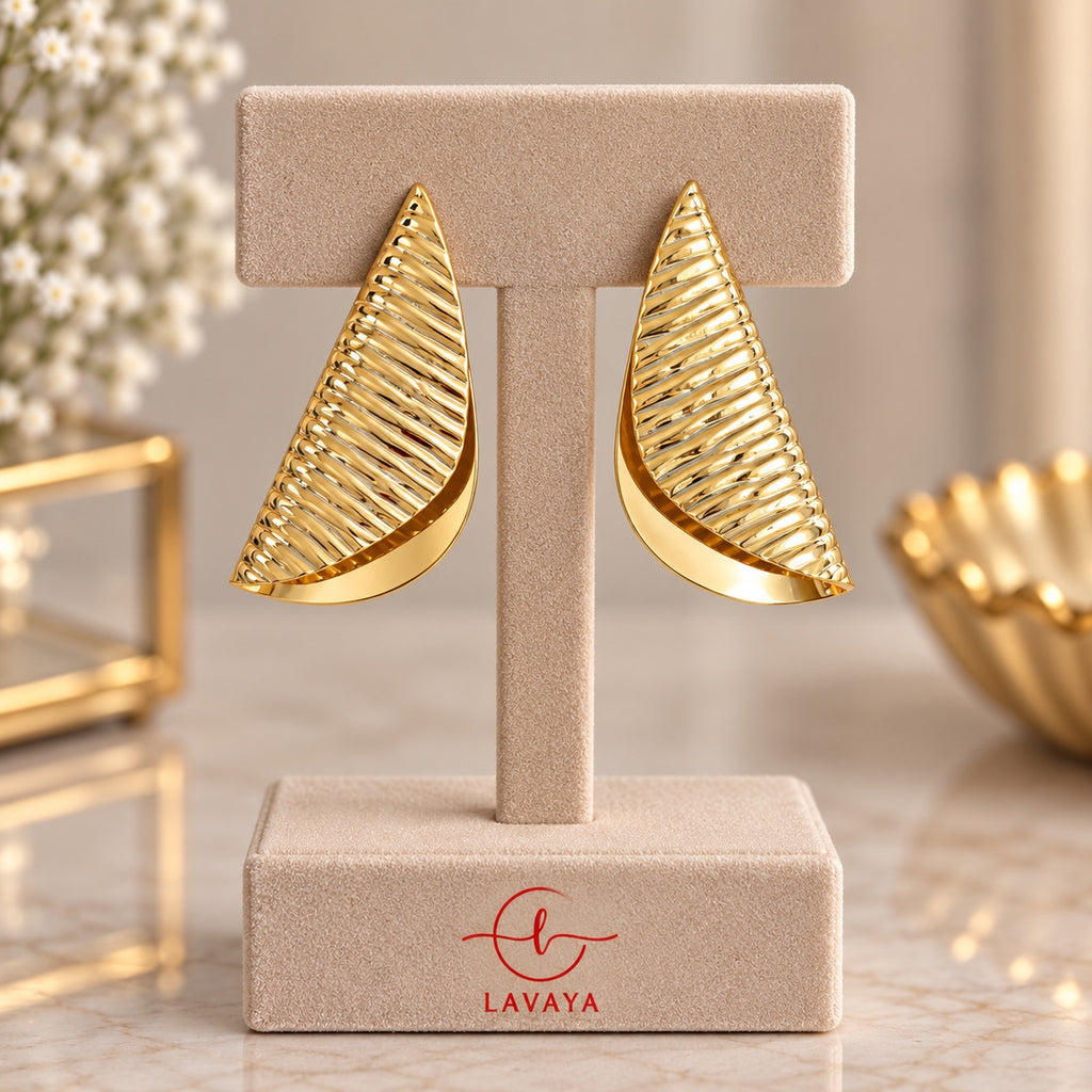 Sculptural Textured Gold Statement Stud Earrings – Ribbed Leaf Curved Drop Earrings